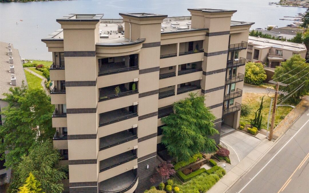 Juanita Condominiums