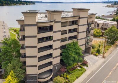 Juanita Condominiums